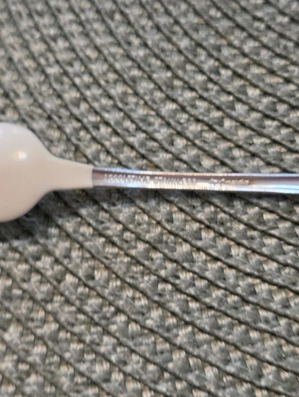 Oneida Silver Flatware Place Setting with Cream Accent Spoon